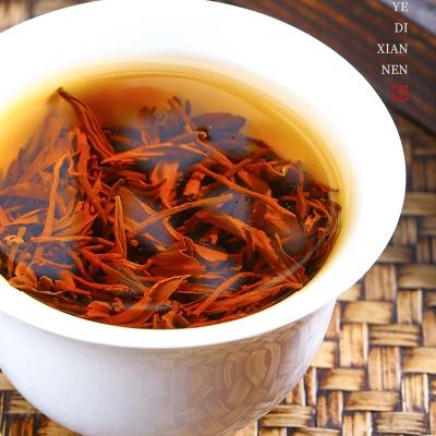 茶叶礼盒装高档送人过年新年送礼红茶金骏眉礼品小罐装新茶伴手礼