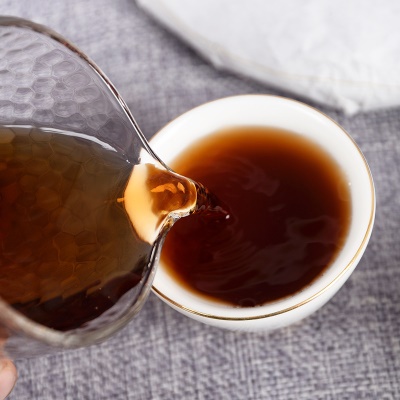 云南茶叶批发 普洱熟茶100克老普洱熟饼 饼茶 春茶勐海味