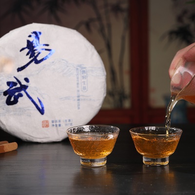 云南普洱茶 易武古树 早春 357g七子饼普洱生饼  生茶饼 兰花香
