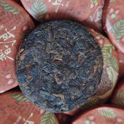 云南普洱熟茶咖啡普洱勐海普洱茶小粒浓缩咖啡豆浓香型熟茶饼礼盒